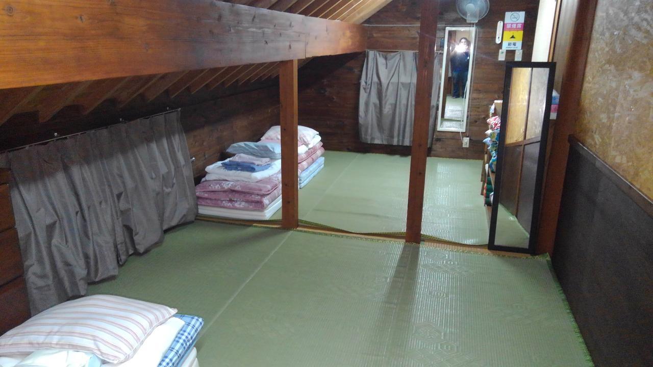 Отель Tropical Surf House Okinawa Онна Экстерьер фото